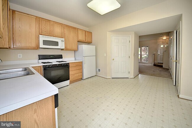 Building Photo - 44209 Litchfield Terrace