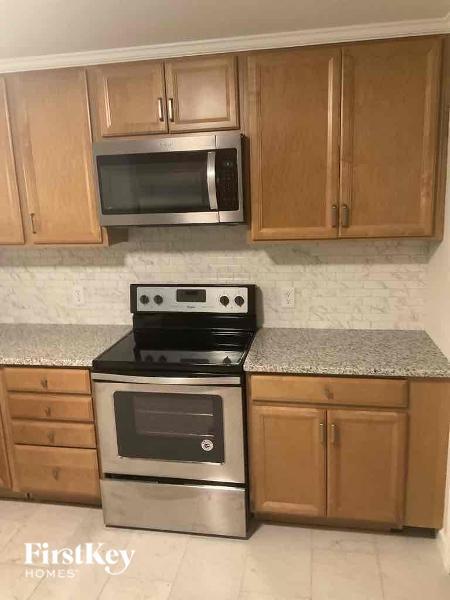 Building Photo - 184 Fremont Loop