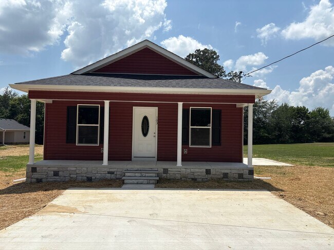 Foto del edificio - BRAND NEW Home with large yard in Tullahoma...