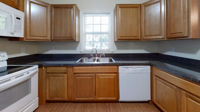 Foto del edificio - 1633 Mayhew St
