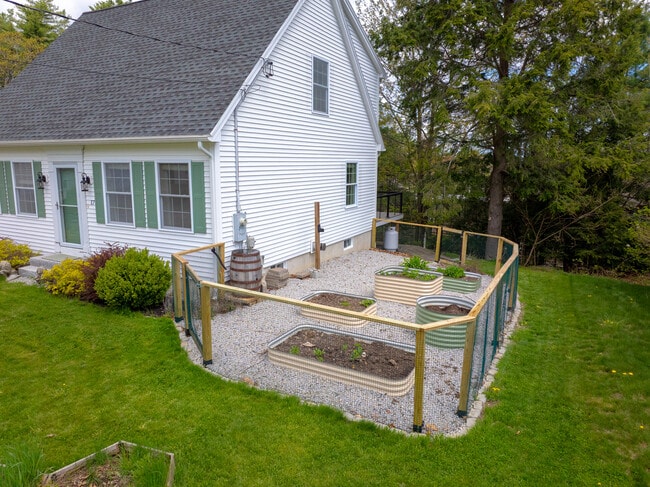 Photo - 17 Parker Ridge Rd House