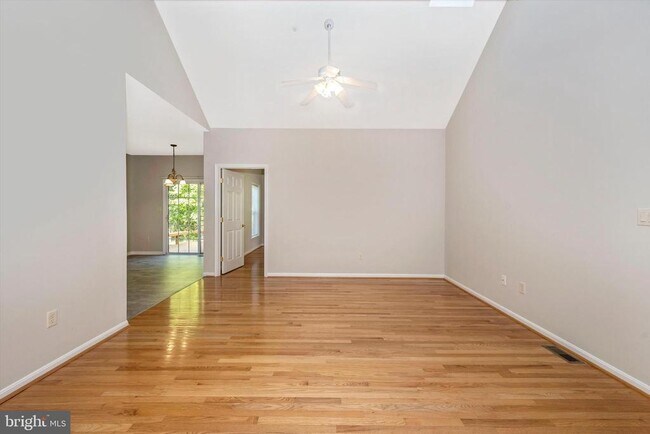 Building Photo - 10629 Hickory Crest Ln
