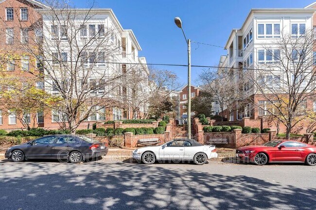 Foto del edificio - 801 S Greenbrier St