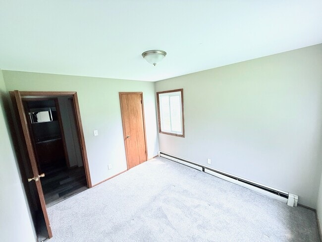 Building Photo - Ridgeway Court