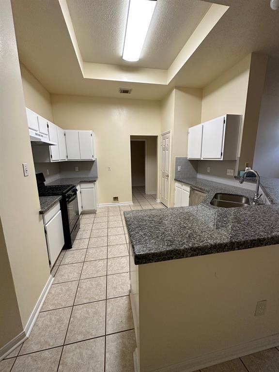 Foto del edificio - 6815 Stratford Park Dr