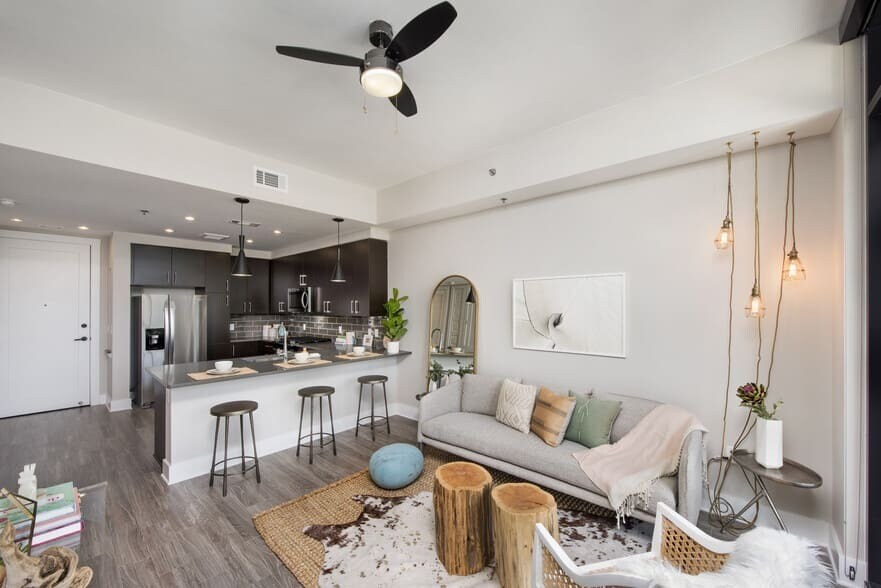 Foto principal - 3107 Peachtree Rd NE