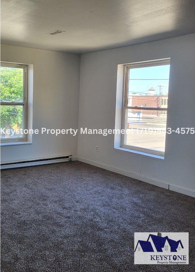 Foto del edificio - 2 Bedroom/1 Bathroom Apartment on 2nd leve...