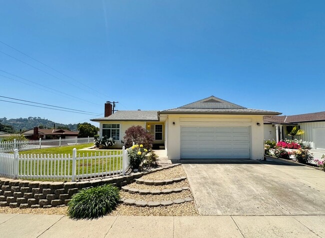 Building Photo - Adorable 3 bedroom in La Mesa!