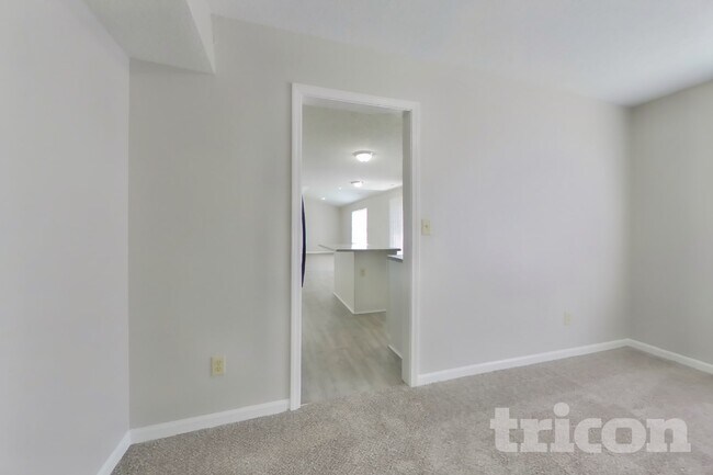 Building Photo - 4002 Caddy Way