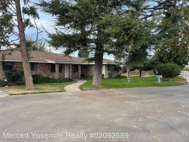 Building Photo - 3 br, 2.5 bath House - 8005 Palm Ave