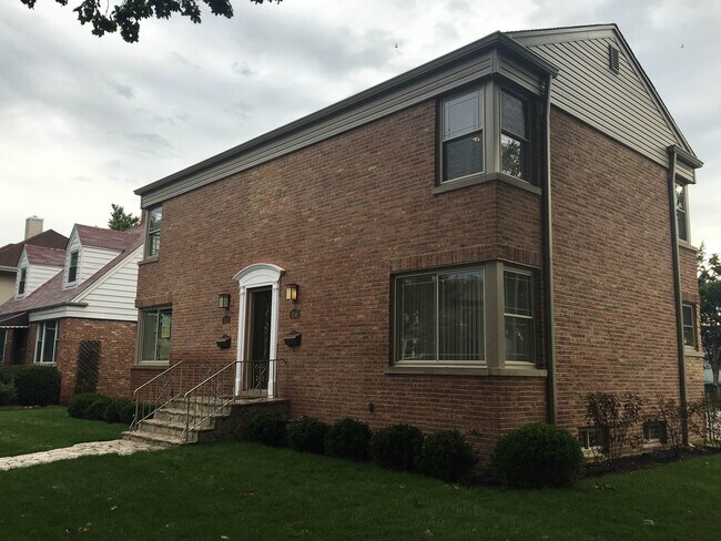 Building Photo - 1048 Hannah Ave