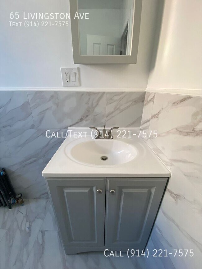 Foto del edificio - 65 Livingston Ave