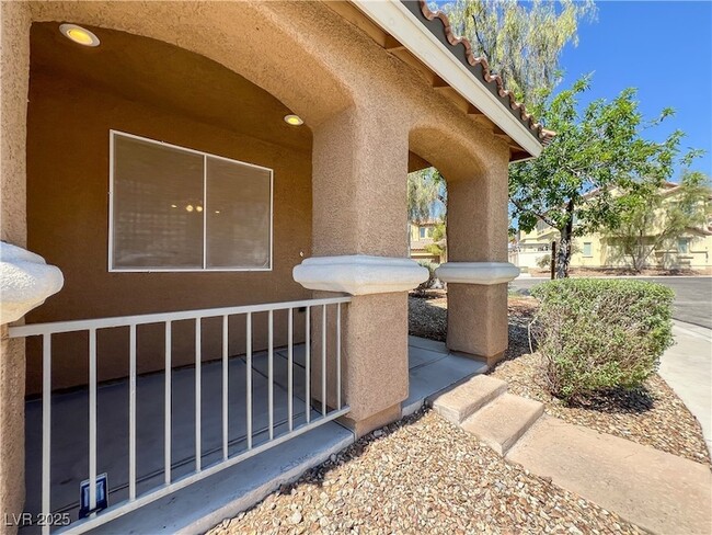 Building Photo - 1995 Sundown Canyon Dr