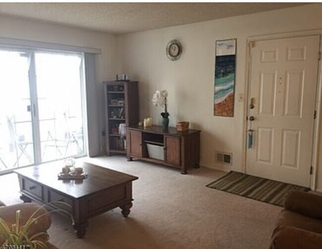 Foto del edificio - 59 Lindsey Ct