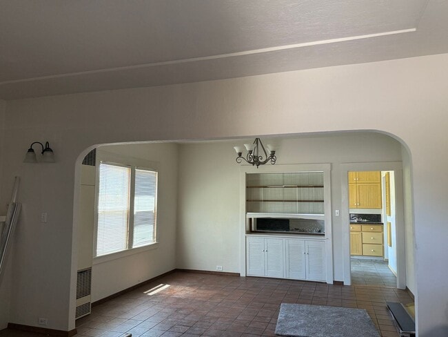 Building Photo - AMAZING APARTMENT DOWNTOWN LIVERMORE...COM...