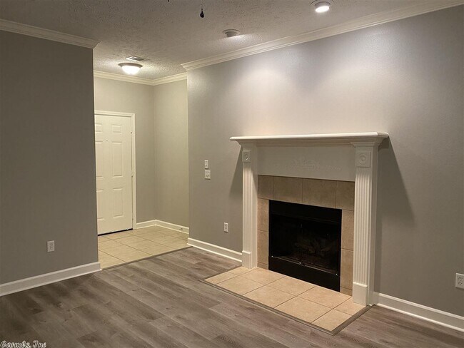 Building Photo - 1660 Wysteria Ln