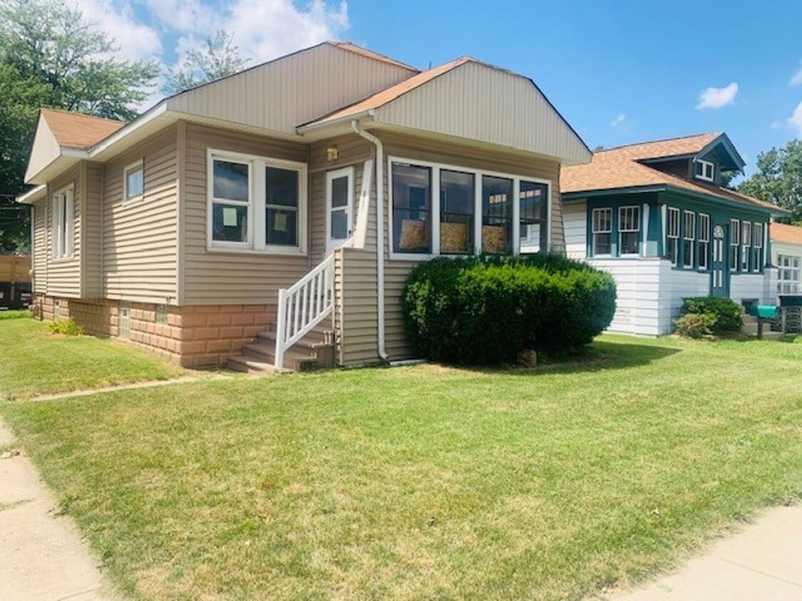 Primary Photo - 3 Bedroom Home Hammond, IN