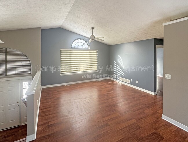 Building Photo - 2565 Orchard View Dr NE