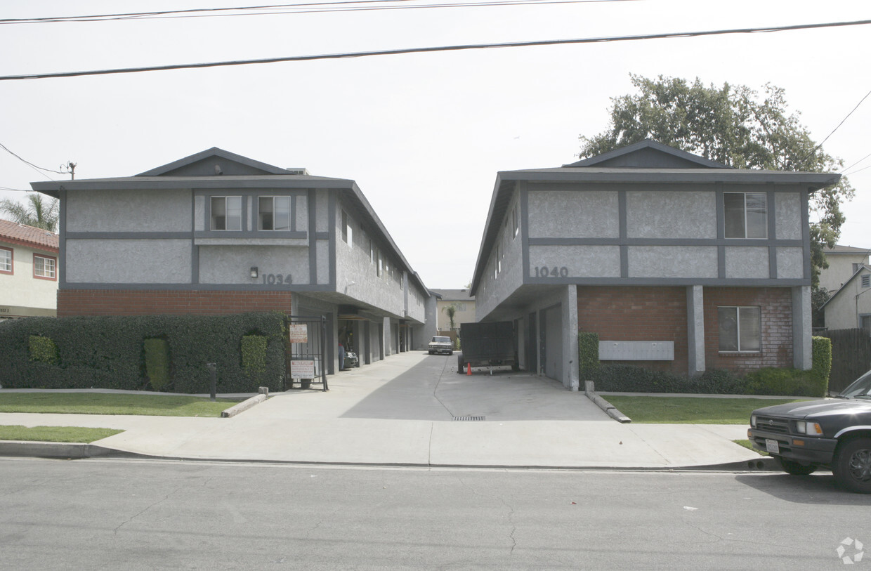 Primary Photo - 1034-1040 Carob Way