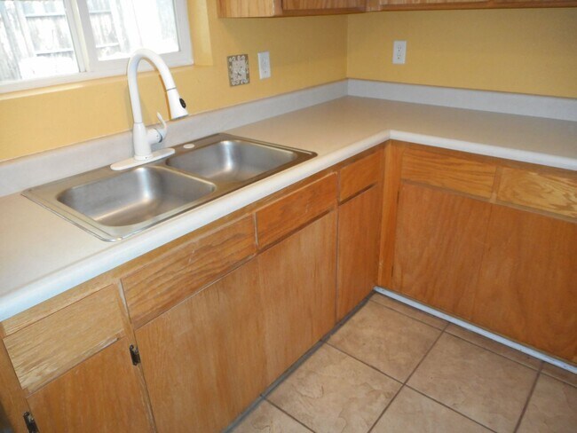 Foto del edificio - 3BR/2Bath home on Pearl Circle in Susanville
