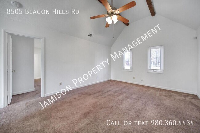 Foto del edificio - 8505 Beacon Hills Rd