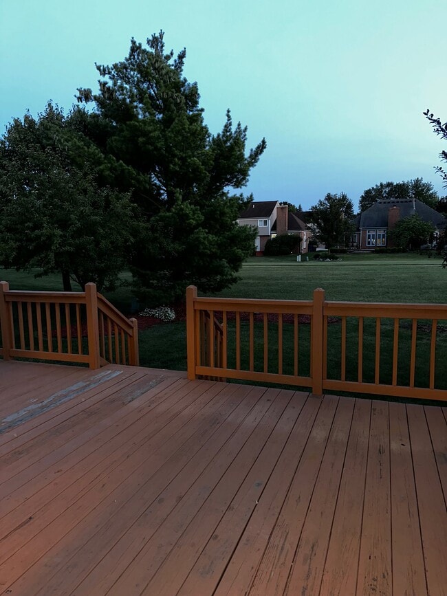 Building Photo - 45071 Lothrop Ct
