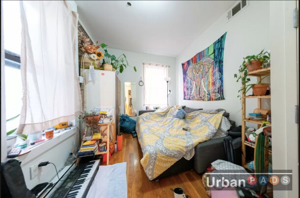 Building Photo - 1253 Lincoln Pl