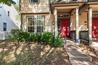 Building Photo - 6013 Negley