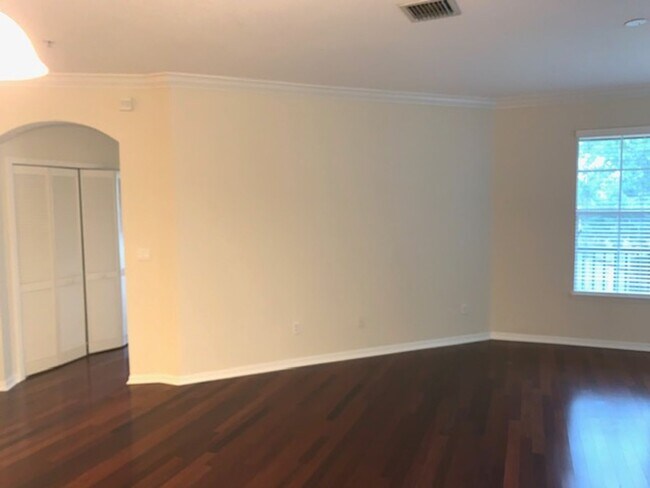 Foto del edificio - Condo for rent