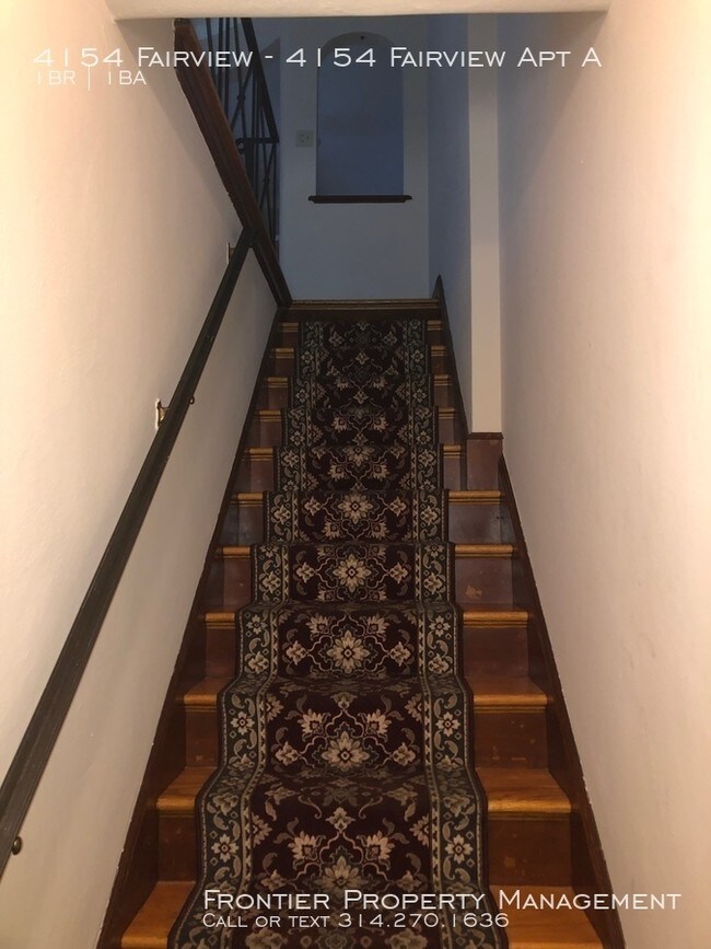 Foto del edificio - Spacious one bedroom with garage!
