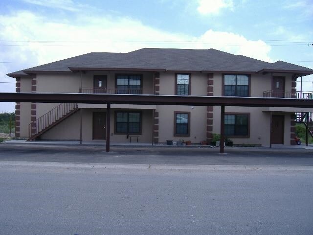 Primary Photo - 116 Ramon Cardenas Dr