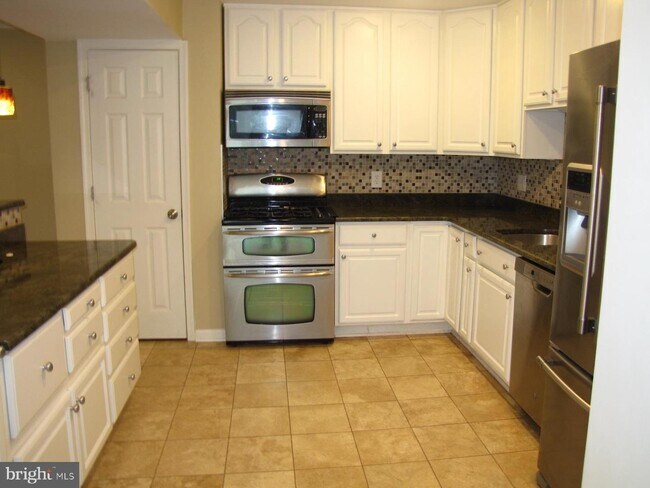 Foto del edificio - 5239 Morley Ct