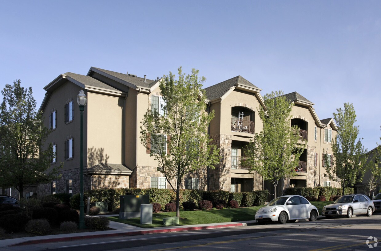 Newport Village Apartments Orem, UT