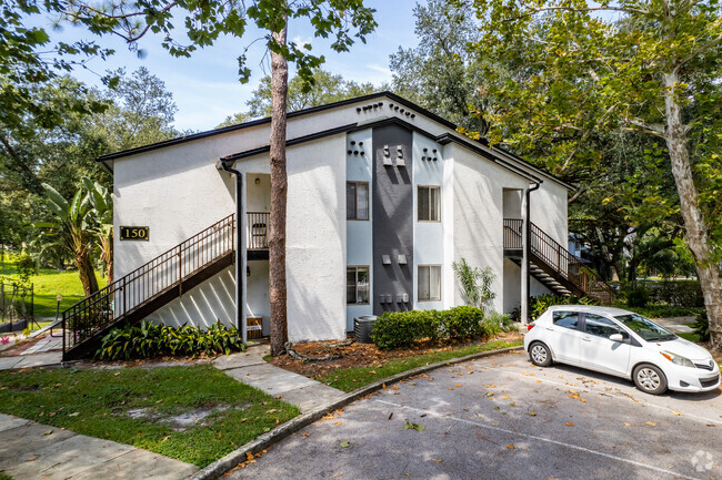 Building Photo - Riverbend Apartments