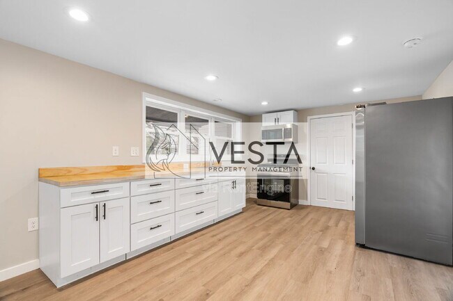 Foto del edificio - 2383 Dutch Cove Rd