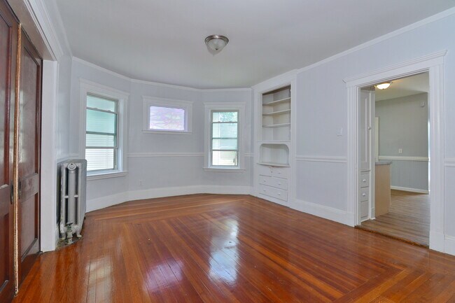 Building Photo - 42 Rosedale St