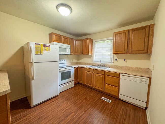 Building Photo - 1502 Atkamire Dr