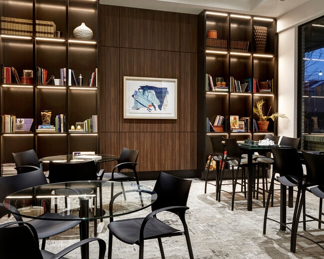 Building Photo - 18 Brownlow