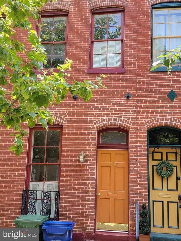 Building Photo - 1317 Hollins St