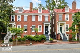 Building Photo - 2206 E Broad St