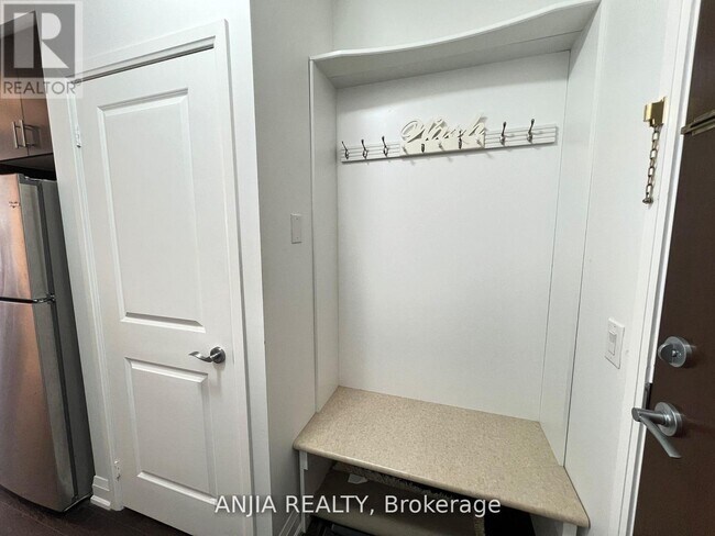 Photo du bâtiment - 9582 Markham Rd