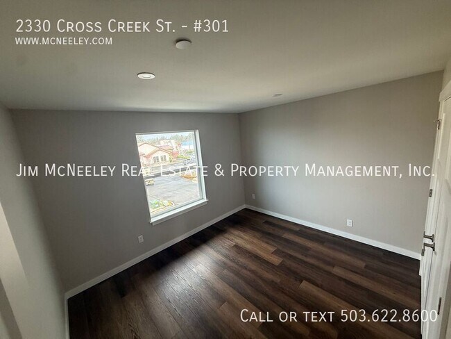 Foto del edificio - 2330 Cross Creek St