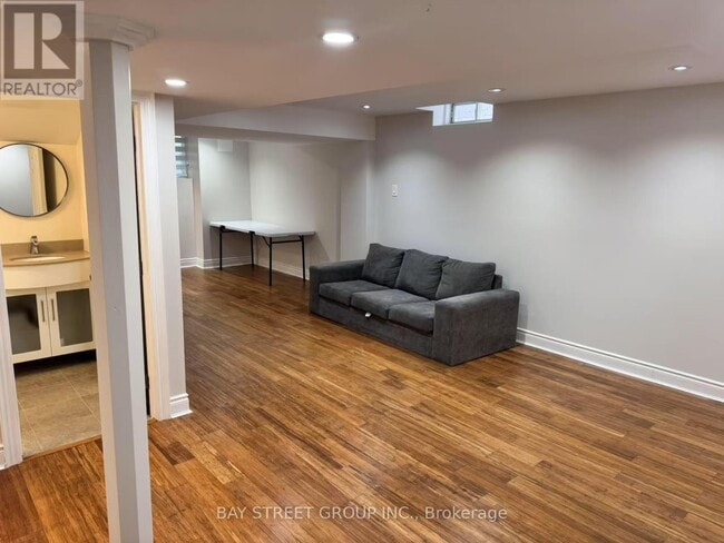 Building Photo - 23 Casabel Dr