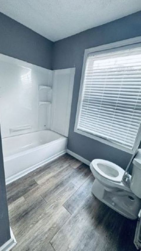 Foto del edificio - 811 Garden Walk Blvd