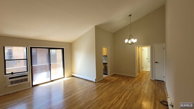 Building Photo - 70 Orient Way