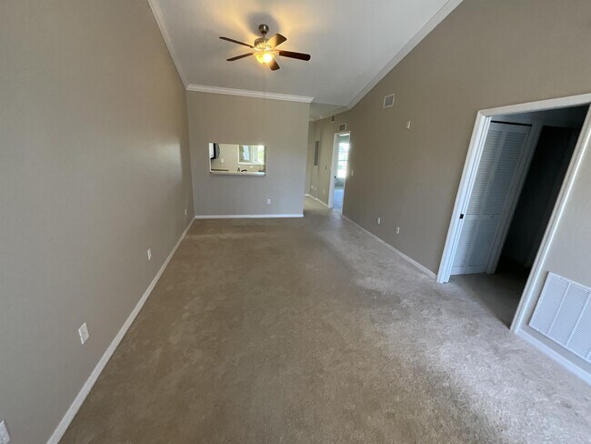 Foto del edificio - 8555 Bernwood Cove Loop