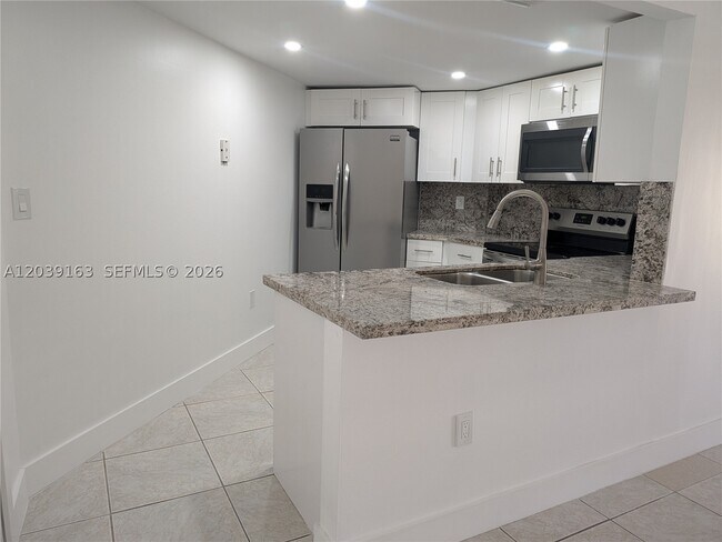 Foto del edificio - 10245 NW 9th St Cir