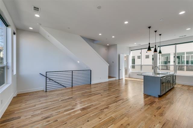 Building Photo - 5927 Lindell Ave
