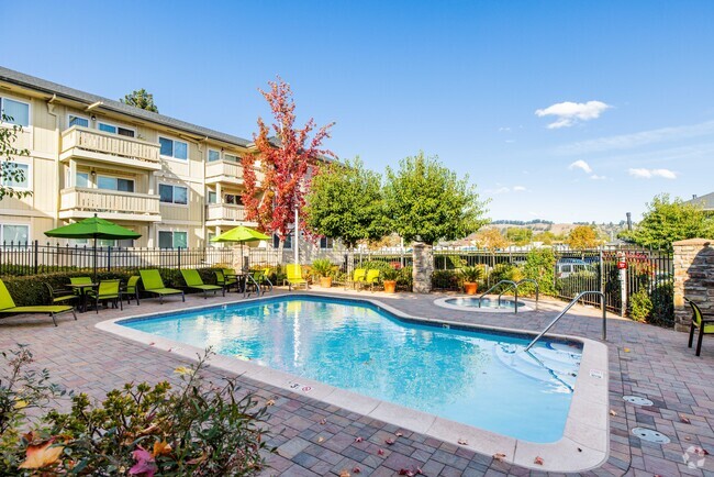 2BR, 2BA - 1000SF pool - Summerhill Terrace