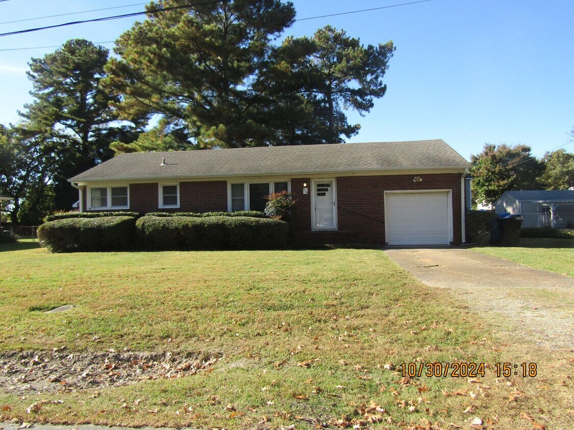 Primary Photo - 3 BED / 1 BATH SINGLE FAMILY